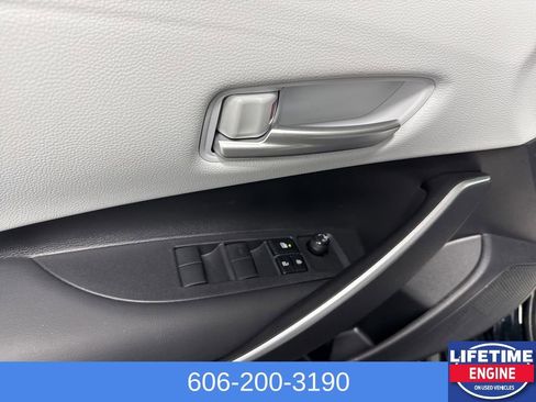 Used 2024 Toyota Corolla SE image 22
