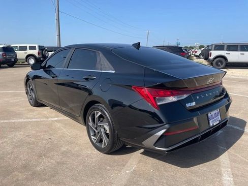Used 2024 Hyundai Elantra Limited FWD image 6