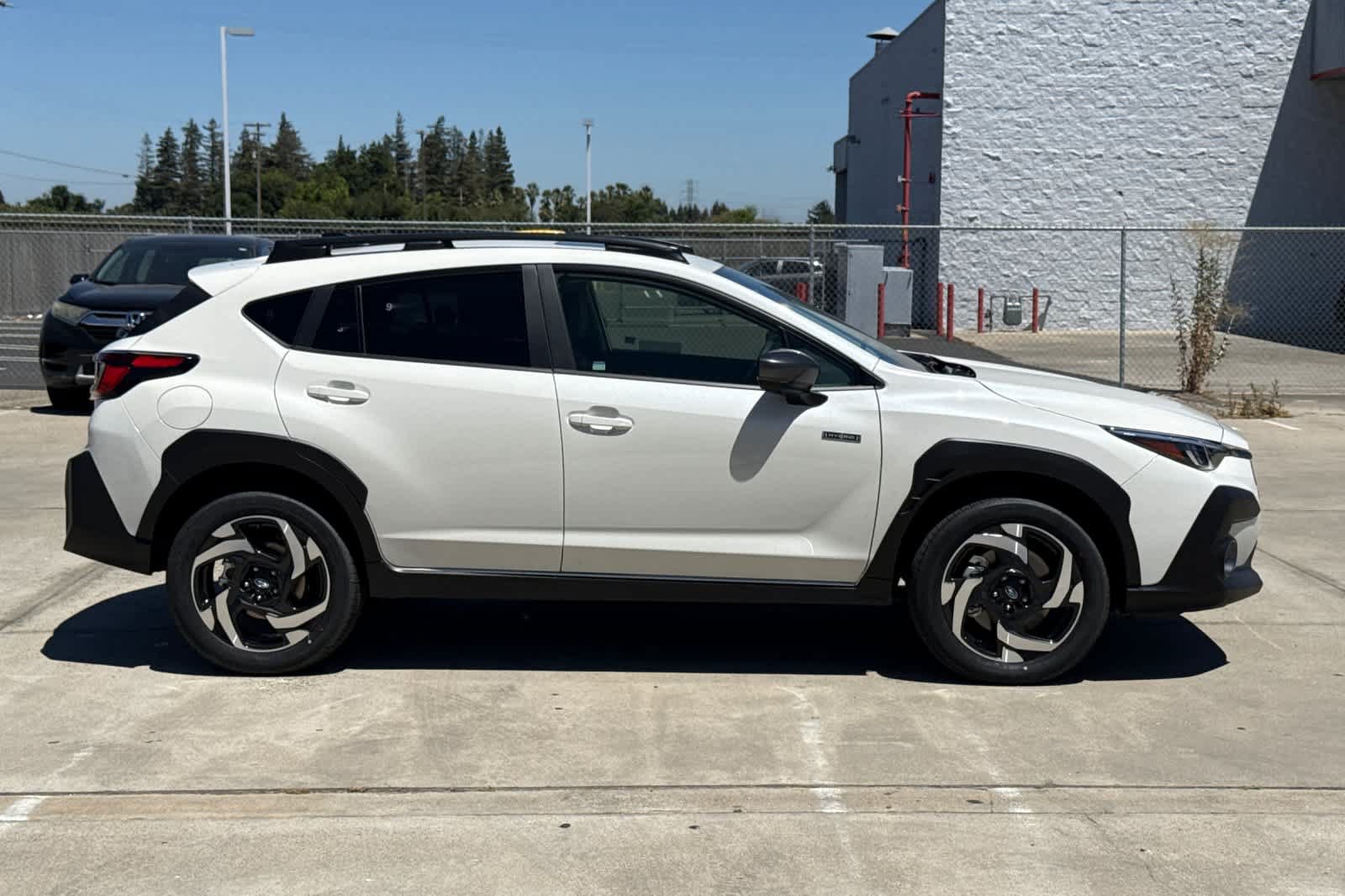 New 2026 Subaru Crosstrek 2.5i Limited w/ Crosstrek Mirror Package AWD/4WD image 2