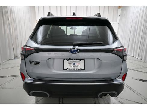Used 2025 Subaru Forester Limited image 6