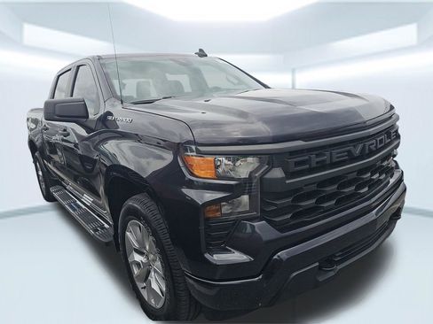 Used 2023 Chevrolet Silverado 1500 Custom image 5