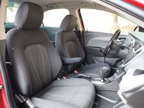 Used 2017 Chevrolet Sonic LT w/ Convenience Package FWD image 25