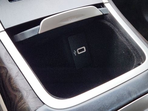 Used 2017 Lincoln MKX Reserve image 28