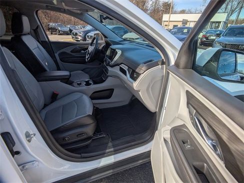 Used 2021 GMC Terrain SLT image 12