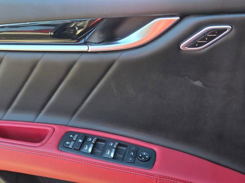 Used 2022 Maserati Ghibli Modena Q4 image 32