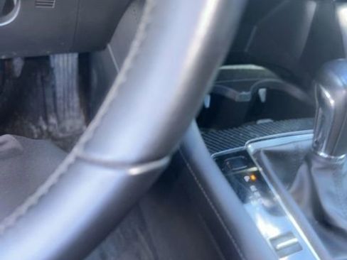 Used 2022 MAZDA MAZDA3 s FWD image 10