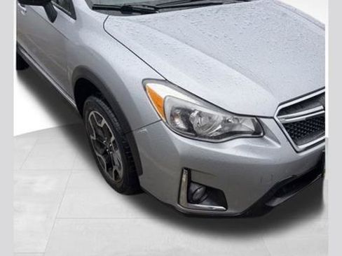 Used 2017 Subaru Crosstrek 2.0i Premium image 1
