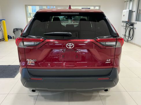 Used 2024 Toyota RAV4 LE AWD/4WD image 6