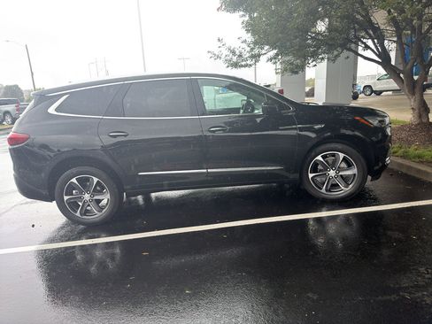 Used 2020 Buick Enclave Essence w/ Sport Touring Edition AWD/4WD image 3