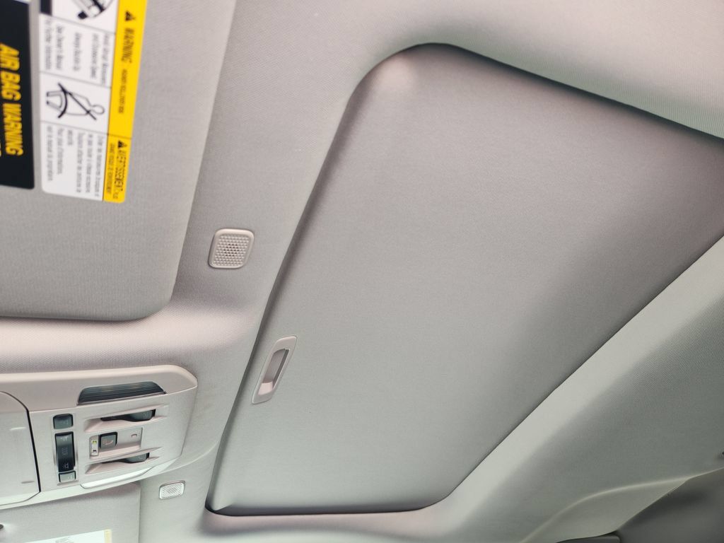 New 2026 Toyota Highlander AWD image 24