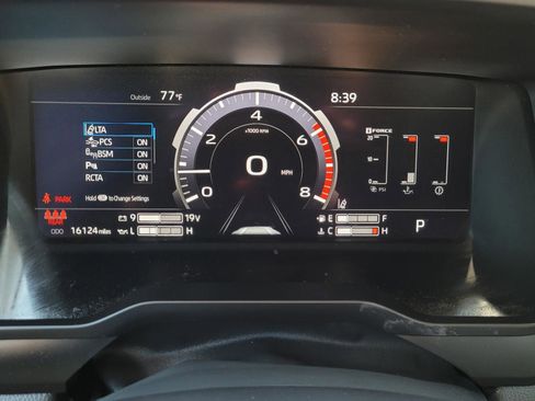 Used 2024 Toyota Tundra Limited w/ Power Package AWD/4WD image 32