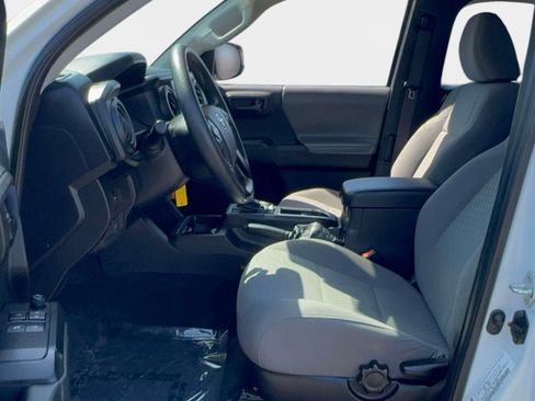 Certified 2022 Toyota Tacoma SR w/ SX Package AWD/4WD image 14