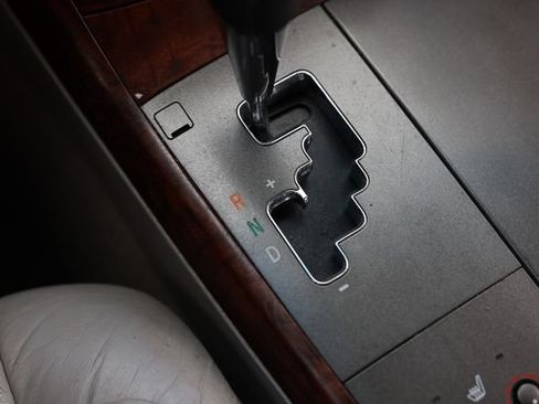 Used 2011 Toyota Avalon FWD image 43