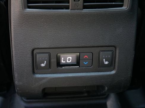 Used 2024 Mitsubishi Outlander SEL AWD/4WD image 14