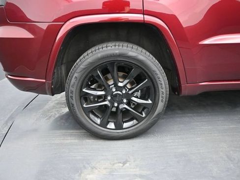 Used 2020 Jeep Grand Cherokee Altitude AWD/4WD image 41