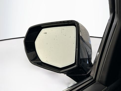 Used 2023 Chevrolet Tahoe Premier AWD/4WD image 16