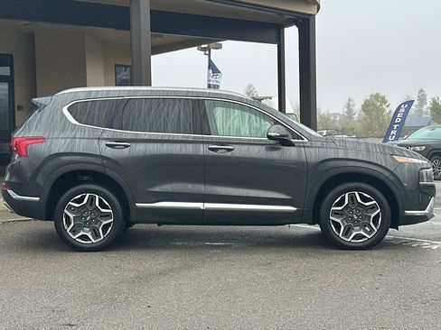 Used 2023 Hyundai Santa Fe Limited image 3