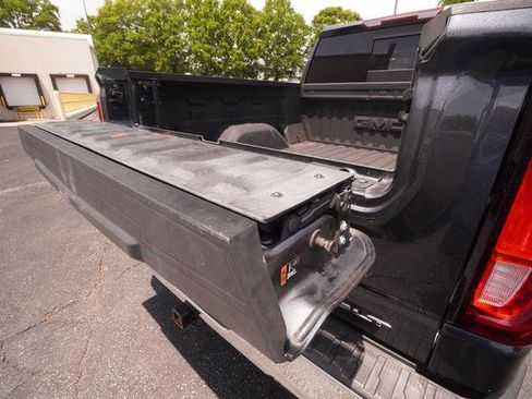 Used 2021 GMC Sierra 1500 SLT w/ SLT Premium Package AWD/4WD image 12