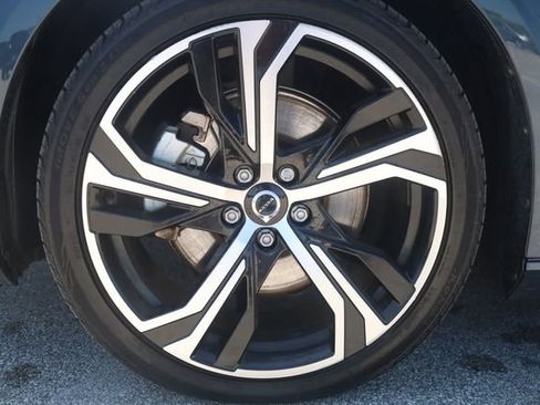Used 2024 Volvo S60 B5 Core AWD/4WD image 7