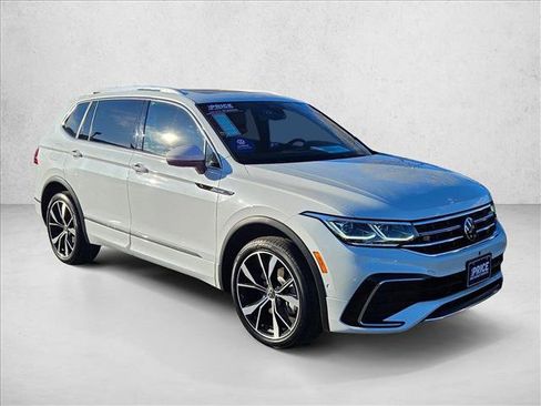 Certified 2024 Volkswagen Tiguan SEL R-Line image 3
