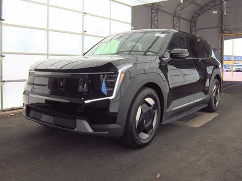 Used 2025 Jeep Compass Limited AWD/4WD image 2