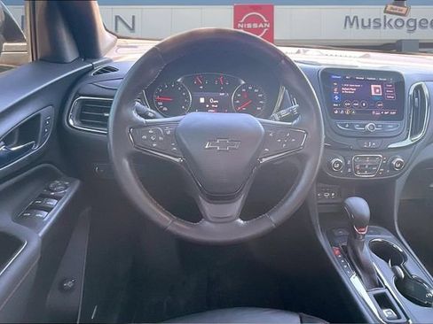 Used 2022 Chevrolet Equinox RS w/ RS Leather Package AWD/4WD image 8