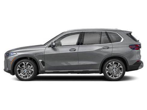 New 2026 BMW X5 xDrive50e w/ M Sport Package image 3