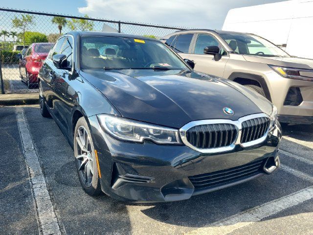 Used 2021 BMW 330i Sedan w/ Convenience Package RWD image 3