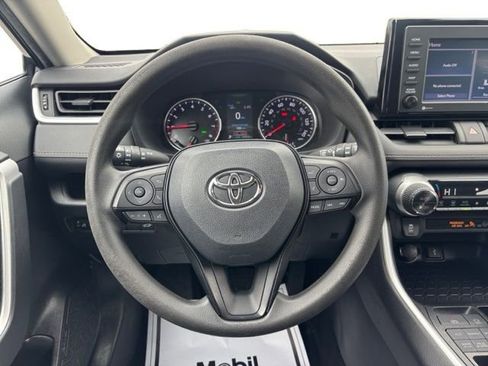 Used 2021 Toyota RAV4 XLE w/ Convenience Package image 16