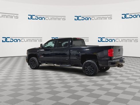 Used 2018 Chevrolet Silverado 2500 LT w/ Midnight Edition AWD/4WD image 7