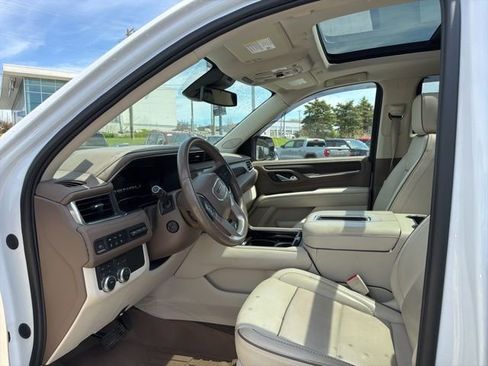 Used 2023 GMC Yukon Denali AWD/4WD image 17