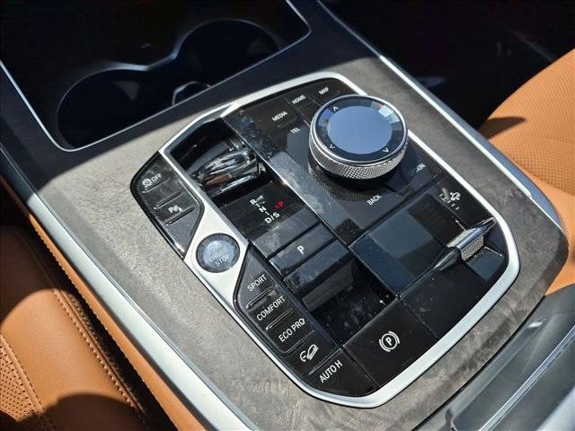 Certified 2024 BMW X7 xDrive40i w/ M Sport Package AWD/4WD image 12
