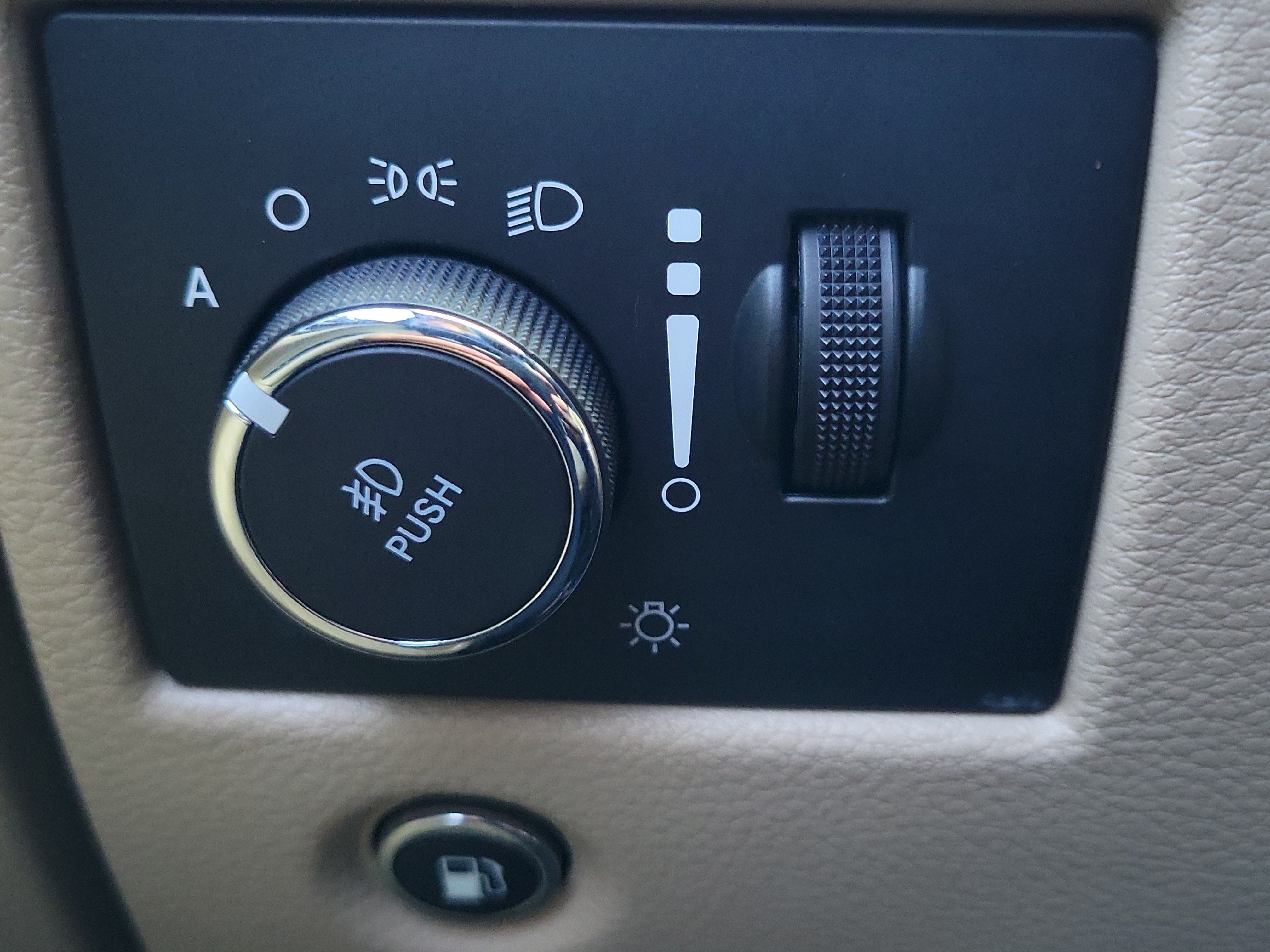 Used 2020 Jeep Grand Cherokee Limited RWD image 30