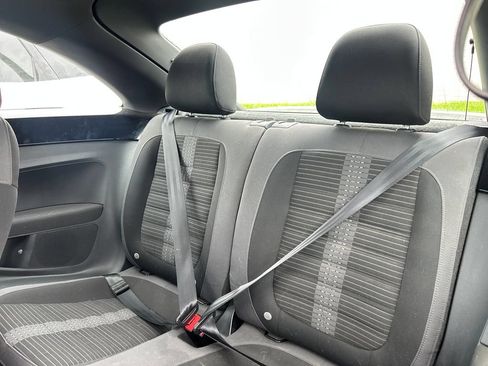 Used 2014 Volkswagen Beetle R-Line FWD image 10
