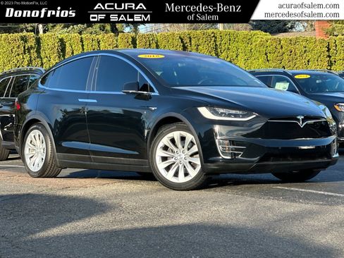 Used 2018 Tesla Model X 75D image 1