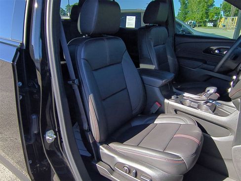 Certified 2023 Chevrolet Traverse RS image 31