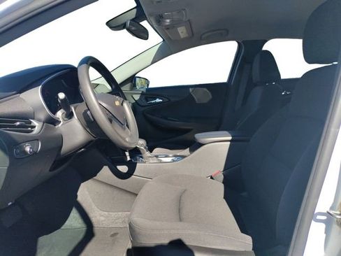 Used 2022 Chevrolet Malibu LT image 9