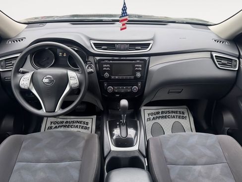 Used 2016 Nissan Rogue SV AWD/4WD image 16