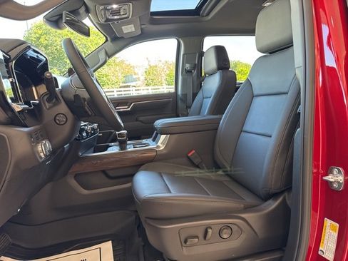 New 2025 GMC Sierra 1500 SLT w/ SLT Premium Package image 4