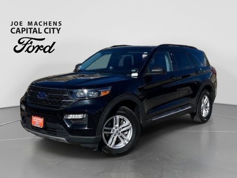 Used 2022 Ford Explorer XLT w/ Equipment Group 202A AWD/4WD image 2
