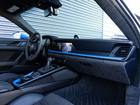 Certified 2022 Porsche 911 GT3 RWD image 31
