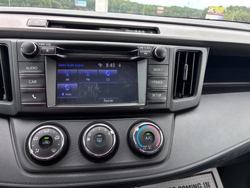 Used 2018 Toyota RAV4 LE w/ All Weather Liner Package FWD image 13