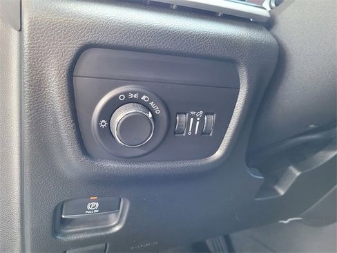 Certified 2024 Jeep Grand Cherokee L Laredo image 14