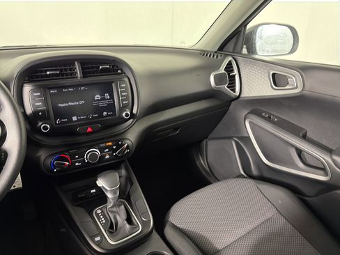 Certified 2024 Kia Soul LX w/ Option Group 015 image 38