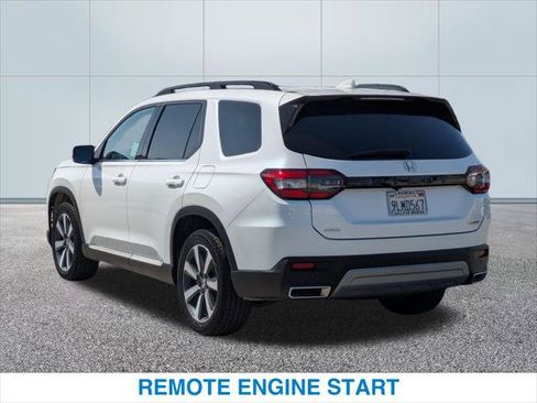 Certified 2024 Honda Pilot Touring image 9