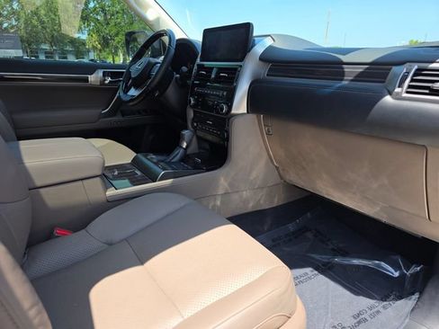 Used 2023 Lexus GX 460 Luxury w/ Sport Design Package AWD/4WD image 9