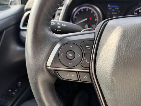 Used 2024 Toyota Camry SE image 19