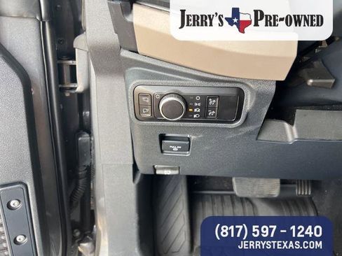 Used 2024 Ford Bronco Wildtrak AWD/4WD image 13