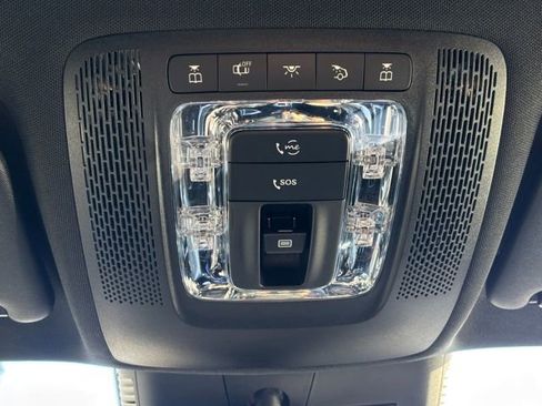 Used 2025 Mercedes-Benz GLA 250 4MATIC image 29