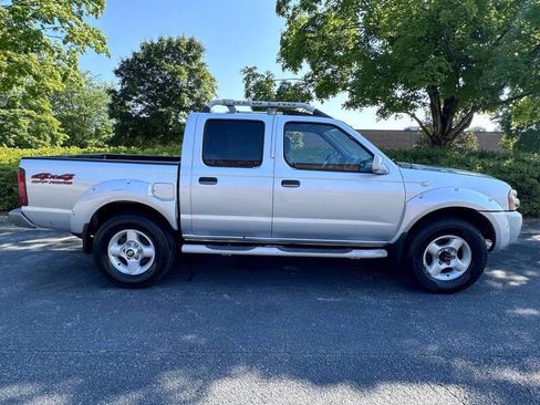 Used 2001 Nissan Frontier SE image 5